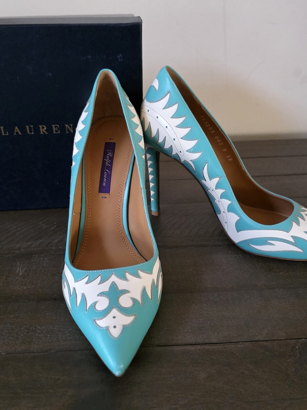 Ralph Lauren Made In Italy Celia Western Pumps Aqua Cream Leather - EU 39 US 8 - Picture 4 of 16